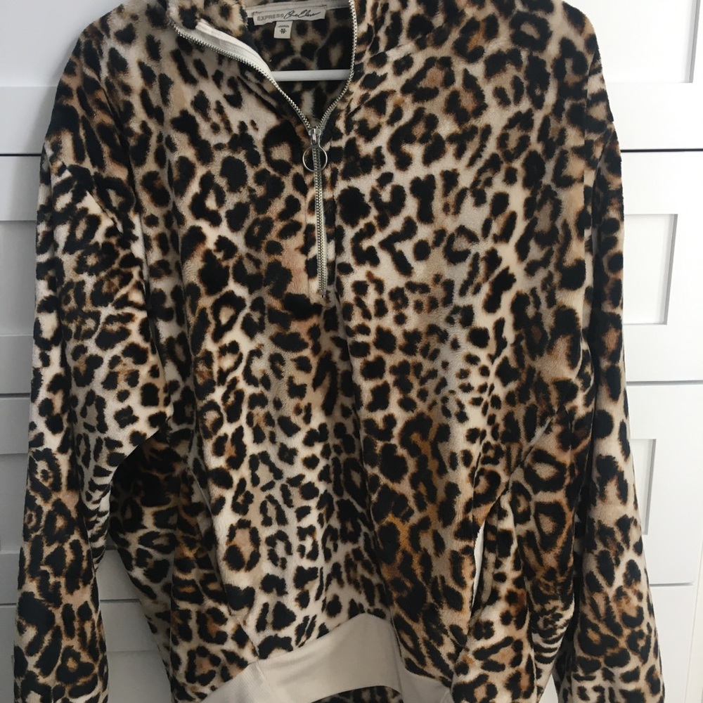 Express half zip, fuzzy pullover